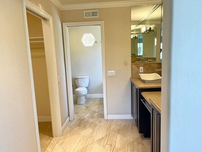 Building Photo - 205 Camille Way