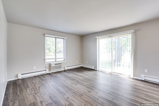 Building Photo - 2405 Honey Lou Ct