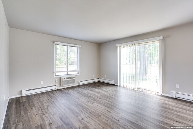 Building Photo - The Lucille