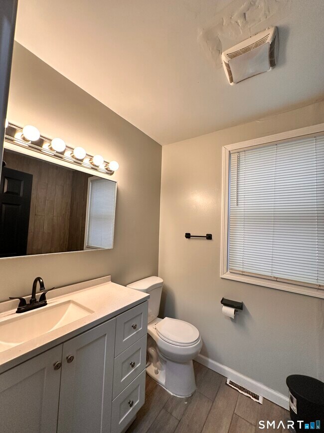 Building Photo - 74 Mt Pleasant St