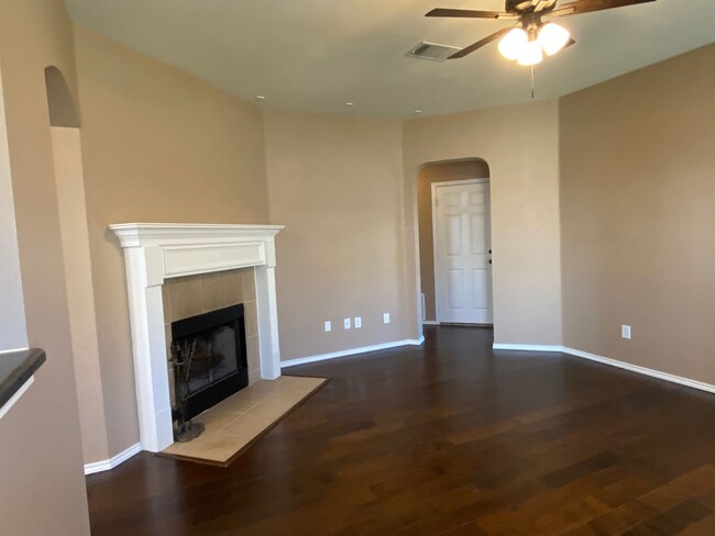 Building Photo - 3 BEDROOMS, COMMUNITY POOL, BELTON ISD