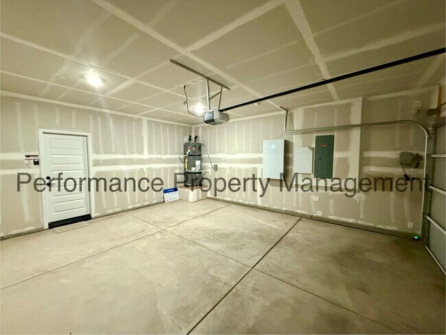 Building Photo - New Construction 5 Bed/3 Bath Home in SW Bakersfield w/ Solar, RBP & $0 Deposit Option