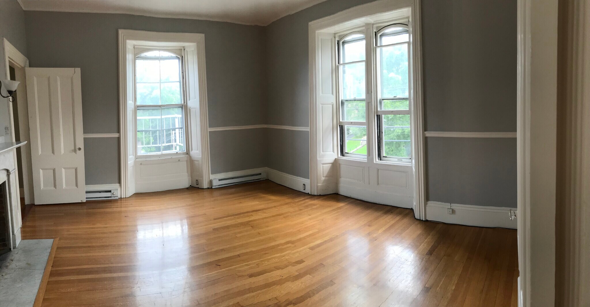 Building Photo - 420 E Merrimack St