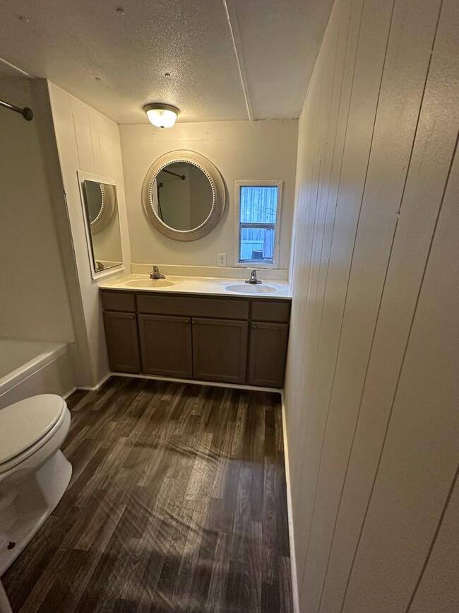 Building Photo - Mebane