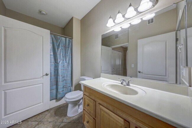 Building Photo - 2929 W Yorkshire Dr