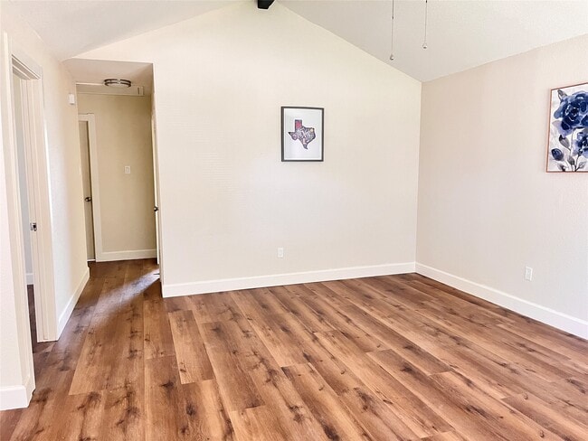 Building Photo - 4641 Orange Cir S