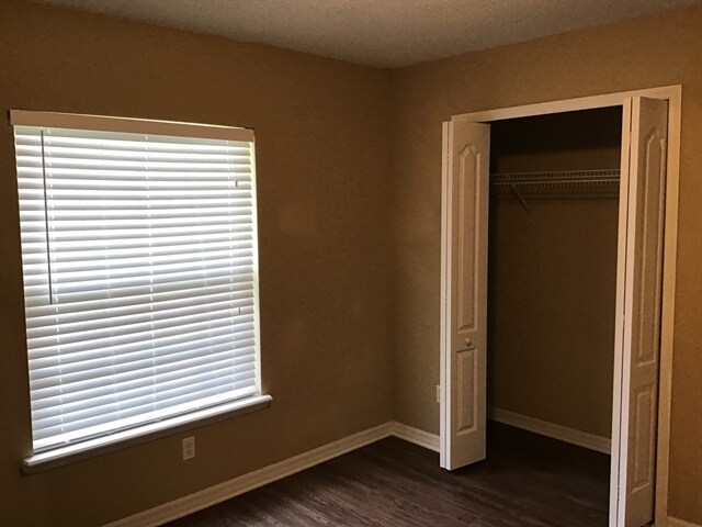 Building Photo - 1680 Austin Ln
