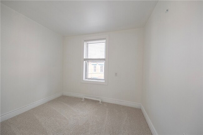 Building Photo - 274 38th St