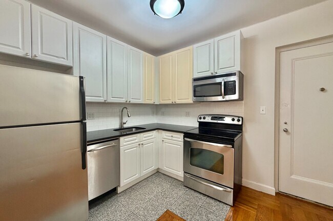 Floorplan - 700 Fort Washington Avenue