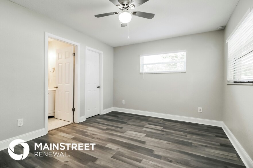 Building Photo - 3977 Kingsport Dr