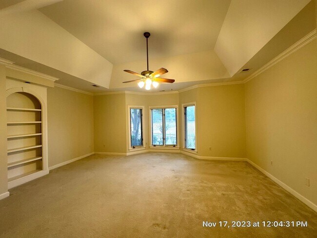 Building Photo - Collierville Home NOW Available on the Gol...