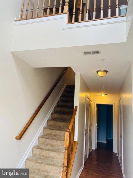 Building Photo - 8825 Goose Landing Cir
