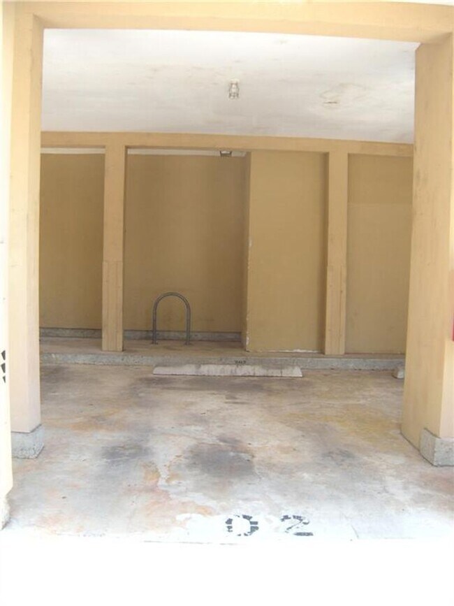 Building Photo - K036 - Palmetto #302