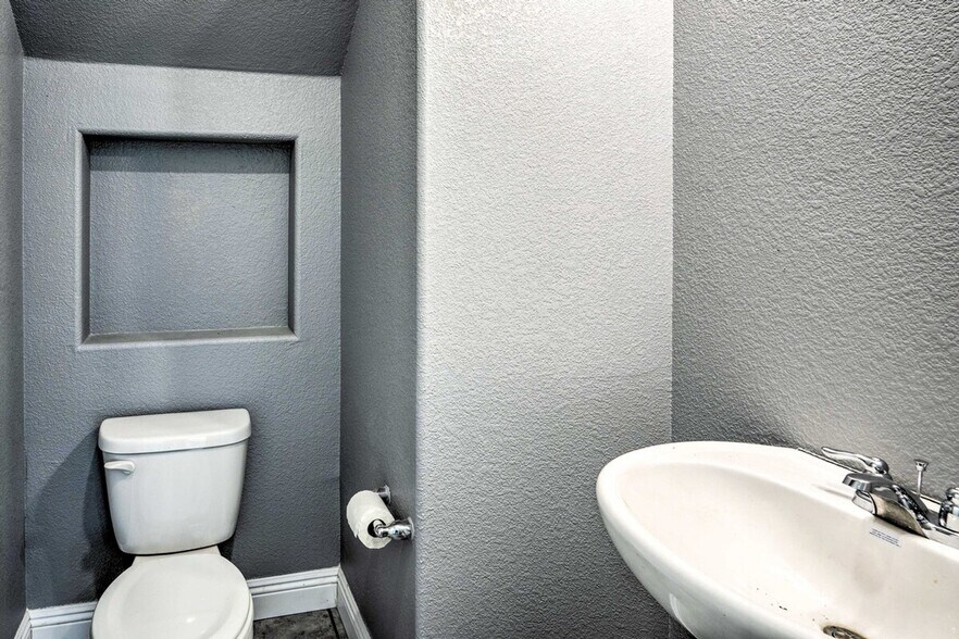 Building Photo - 761 Ashwick Loop