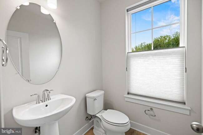 Building Photo - 1548 Meadowlark Glen Rd