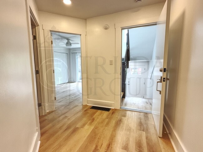 Building Photo - 1538 Fallowfield Ave