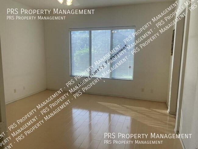 Building Photo - 2165 W Olive Way