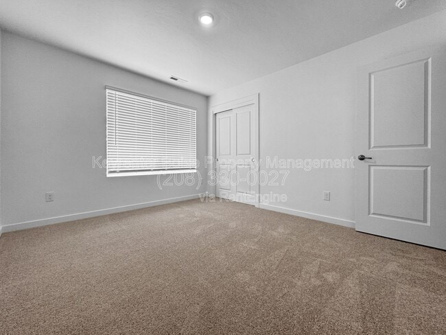 Building Photo - 4120 W Perspective St