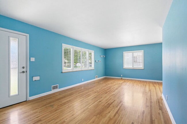 Building Photo - 1761 S Filbert Ct