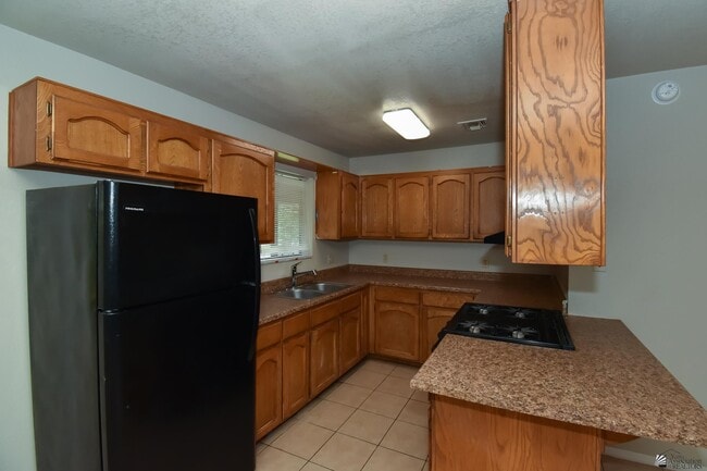 Building Photo - 1101 S Avenue C