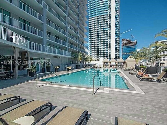 Building Photo - 1250 S Miami Ave