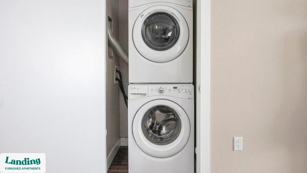 Building Photo - 1000 S Broadway