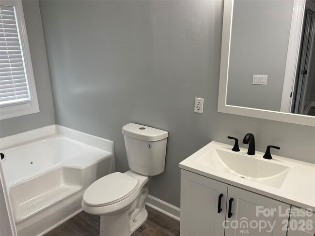 Building Photo - 14550 Waterside Dr