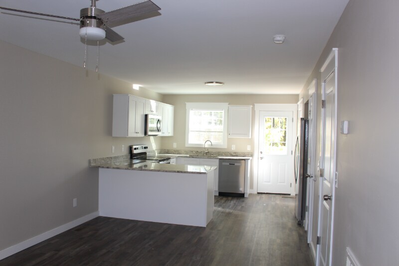 Building Photo - 109 Buster Ln