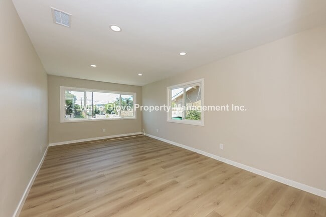 Building Photo - Remodeled La Habra Home