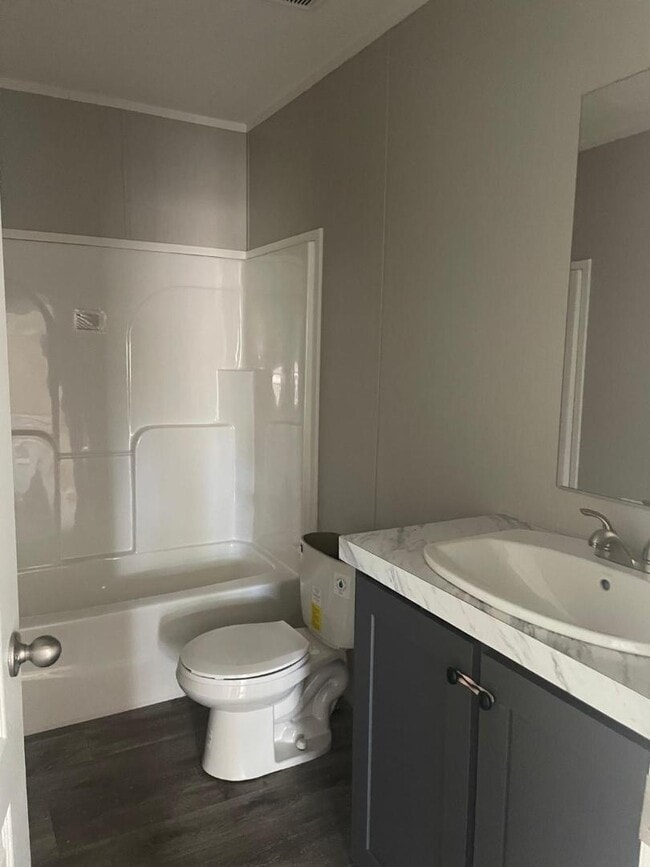 Building Photo - 307 Marcus crt