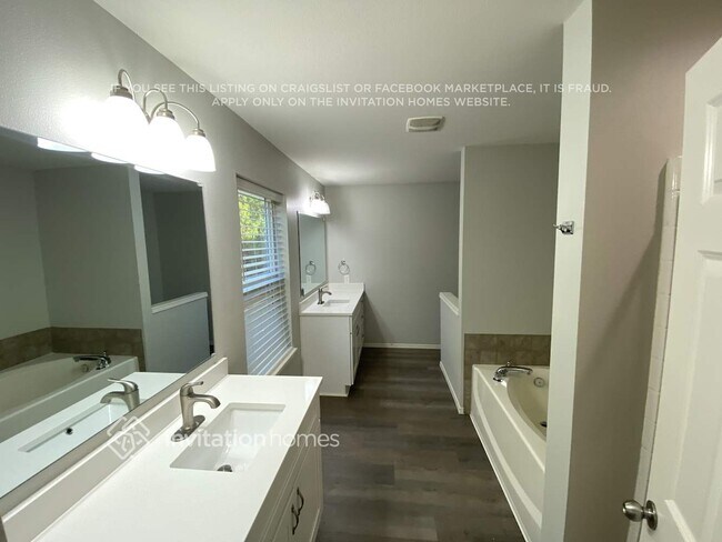 Building Photo - 19512 99th St Ct E