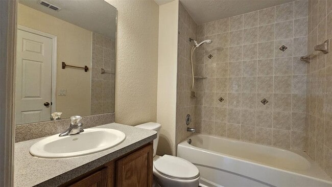 Building Photo - 6300 W Oak Park Blvd
