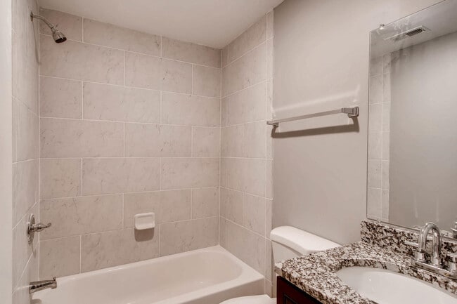 Building Photo - 1315 E Spring Meadow Ct
