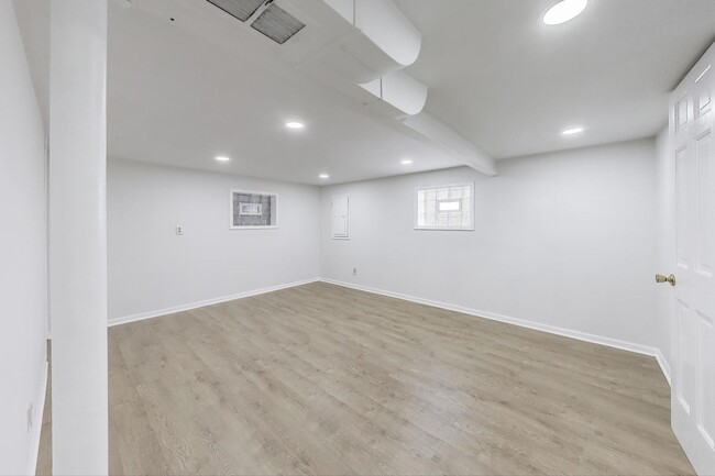 Building Photo - 4118 Prairie Ave