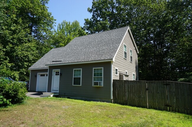 Primary Photo - 18 Lilac Ln