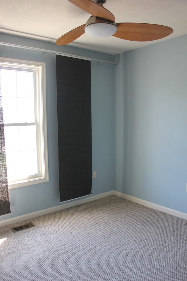 Building Photo - Townhouse for Rent in Taylor Springs