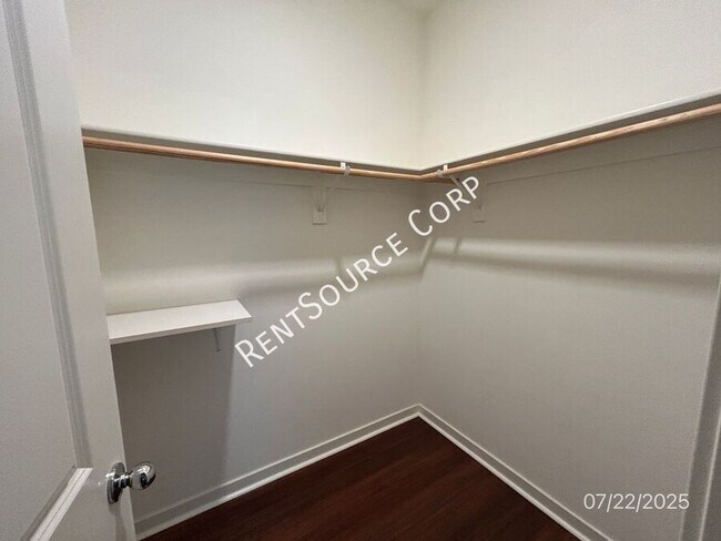 Building Photo - 45051 Marbella St