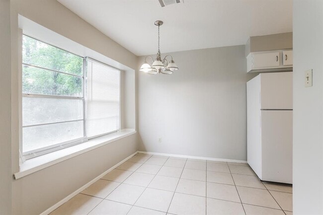 Building Photo - 4426 Adonis Dr