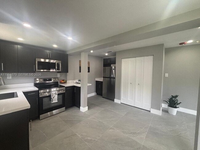 Building Photo - 13025 NW 2nd Ave