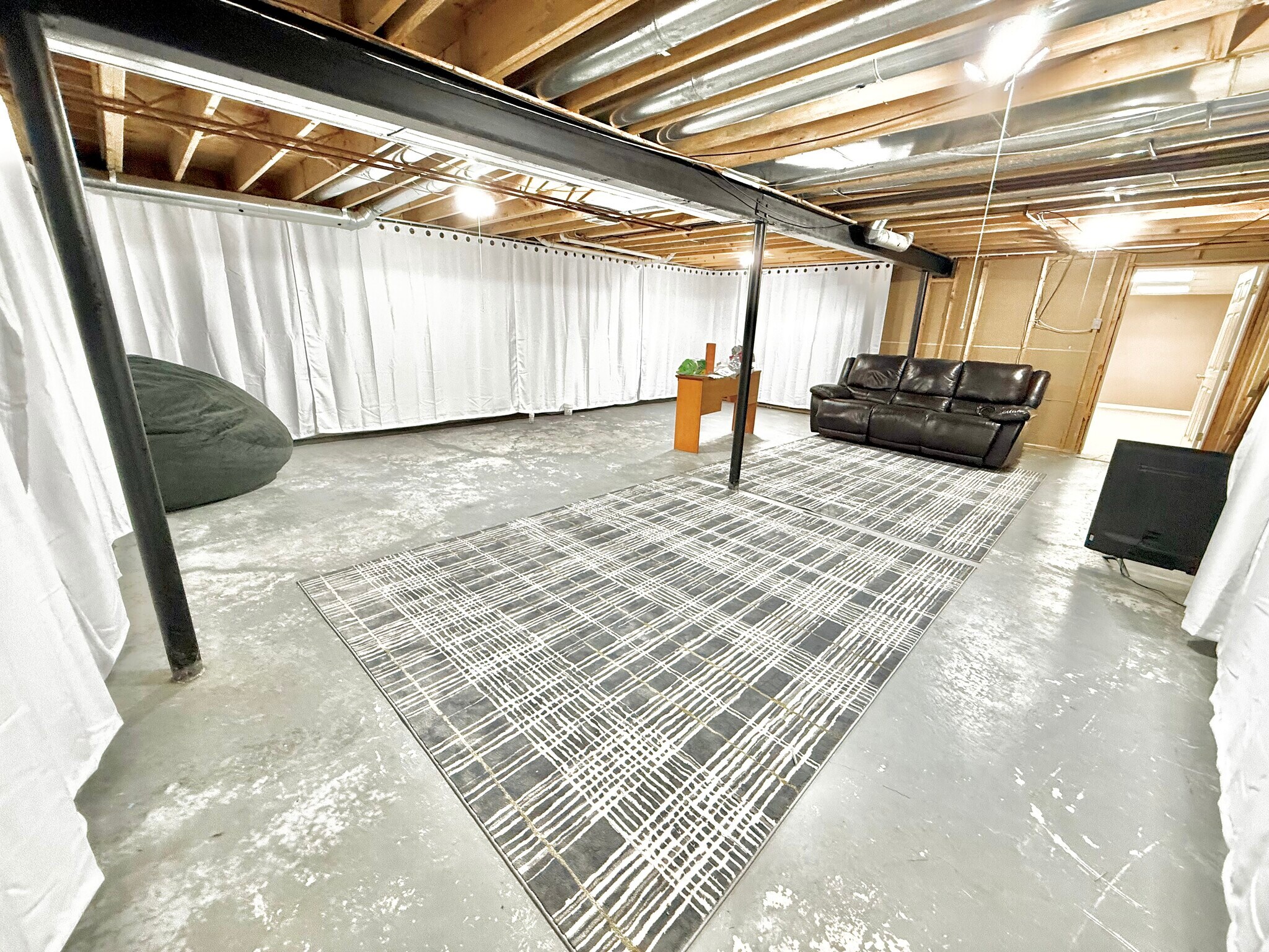 Building Photo - 30684 Tanglewood Trl