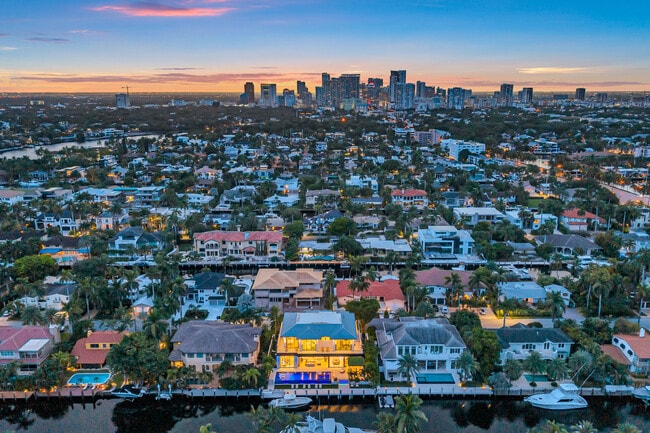 Building Photo - 408 Coral Way