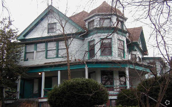 Building Photo - Clayton Place