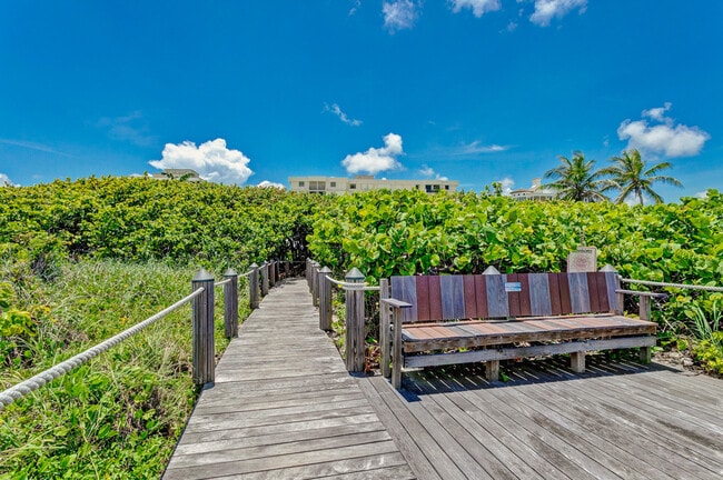 Building Photo - 145 S Ocean Ave