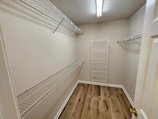 Building Photo - 3815 Ruby Falls Dr