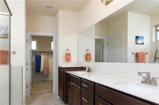 Building Photo - Pristine gated community single story home...