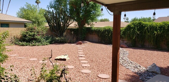 Building Photo - Stunning McCormick Ranch home