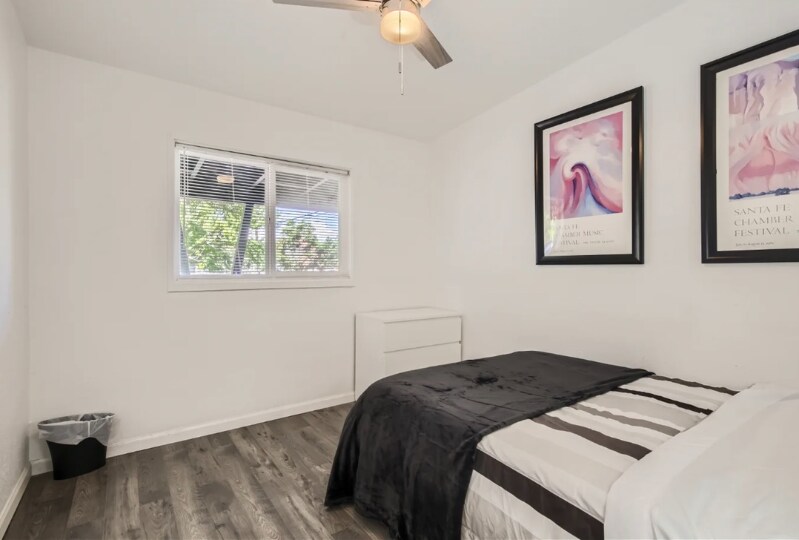 Building Photo - 1296 Vaughn St