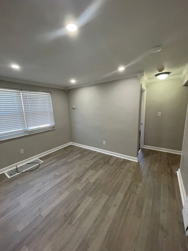 Building Photo - 139 Rodilin Dr