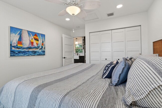 Building Photo - 608 SE 5th St