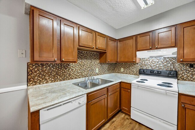 Building Photo - cpj2